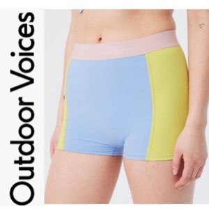 NWT Outdoor Voices Zoom Bloomer Bike Shorts in Sky/Lime small